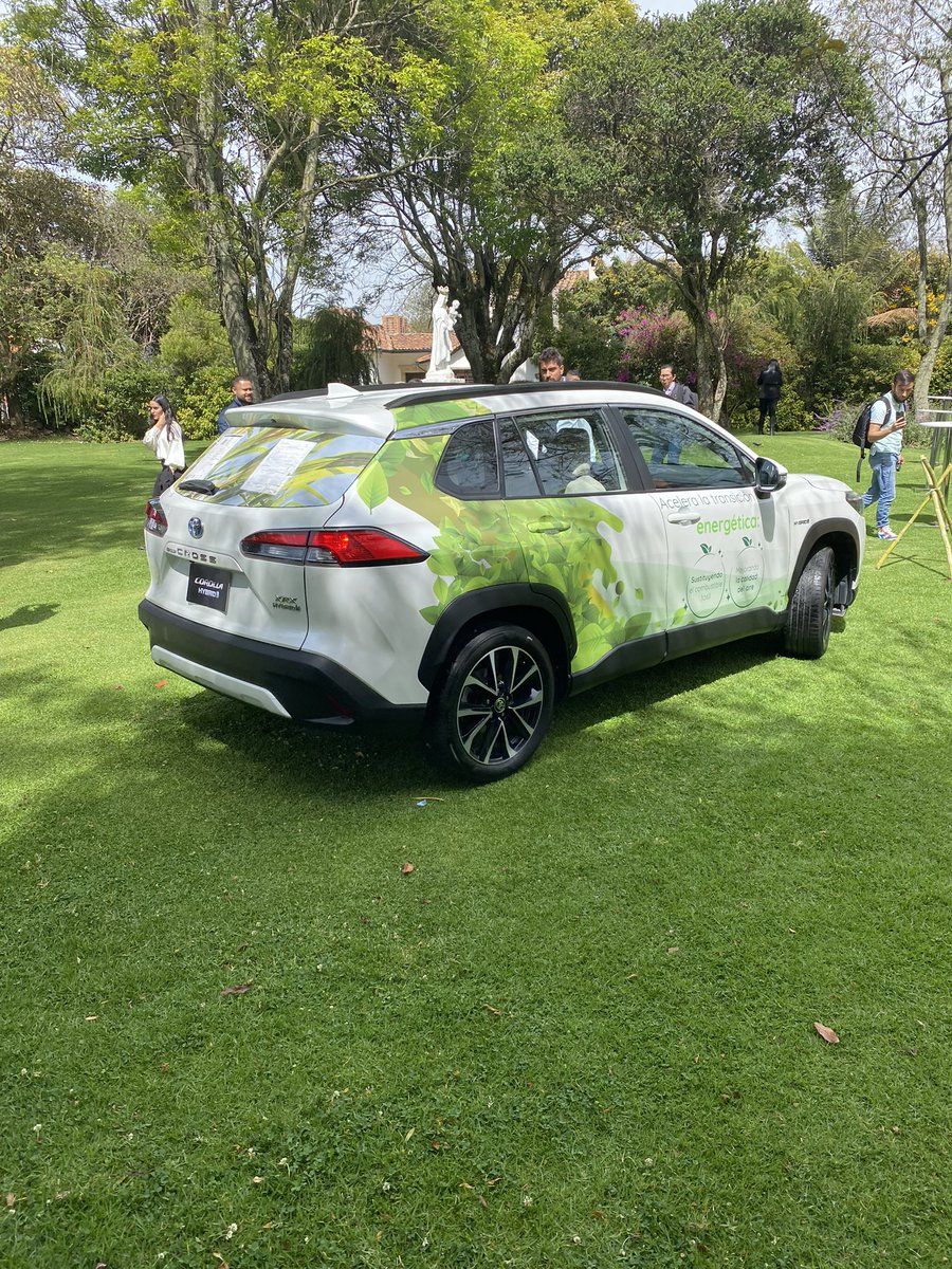 acelerandocol's tweet photo. #FelizMartesATodos #Sostenibilidad: #Asocaña y #Toyota presentan #Flexie, propuesta de #vehículoshíbrido con #bioetanol.  @asocana  @ToyotaMotorCorp @ToyotaCol https://t.co/hY8cIXirnl