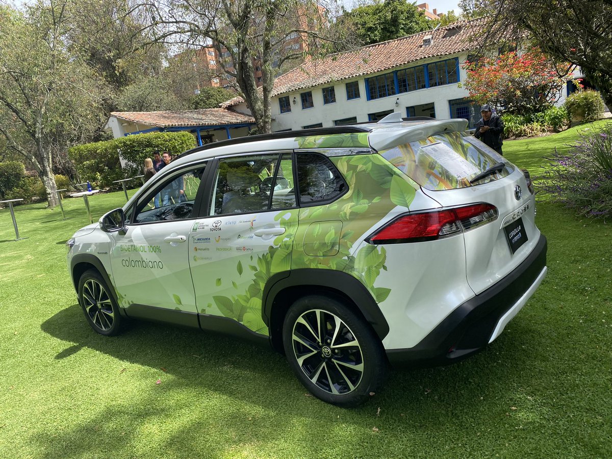 acelerandocol's tweet photo. #FelizMartesATodos #Sostenibilidad: #Asocaña y #Toyota presentan #Flexie, propuesta de #vehículoshíbrido con #bioetanol.  @asocana  @ToyotaMotorCorp @ToyotaCol https://t.co/hY8cIXirnl