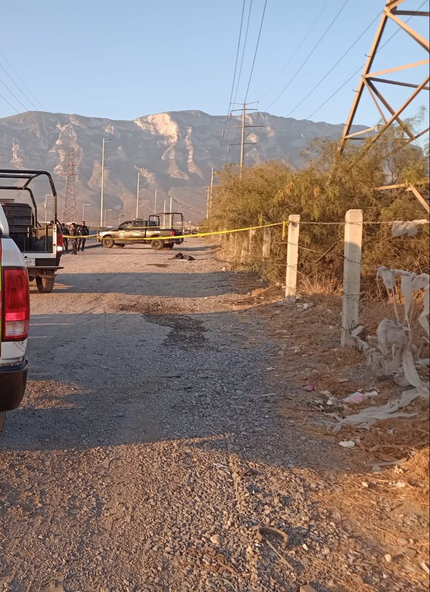 rayelizalder's tweet image. Arde el área metropolitana durante la mañana del martes con eventos de extrema violencia en los municipios de:

#Apodaca (3-5 ejecutados mutilados)

#SanNicolás (2 mutilados)

#Juárez (1 mutilado)

#SantaCatarina (hieleras con mutilados)

#García (ejecutado)

#Guadalupe (4