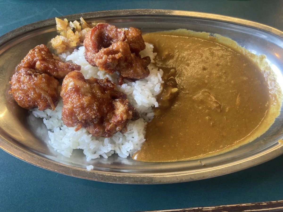 b_kansou's tweet photo. ラッキーピエロ、味、量、価格、全てが良い意味で狂ってるので、函館に訪れた際は絶対に行ってみてください https://t.co/d3lSqPs3TX
