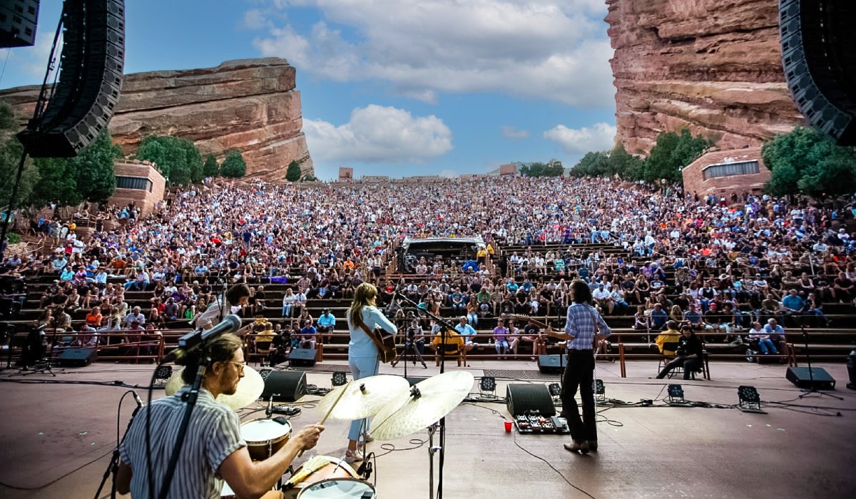 GetMyGuitars's tweet photo. If you could shred your magic at any live venue on this planet, where would it be? The iconic Red Rocks Amphitheater is on our list, but we're curious about your dream stage. Let the venue dreams flow! #GuitarDreams #LiveMusicWishList #RockTheStage https://t.co/hBiwQx4EIC