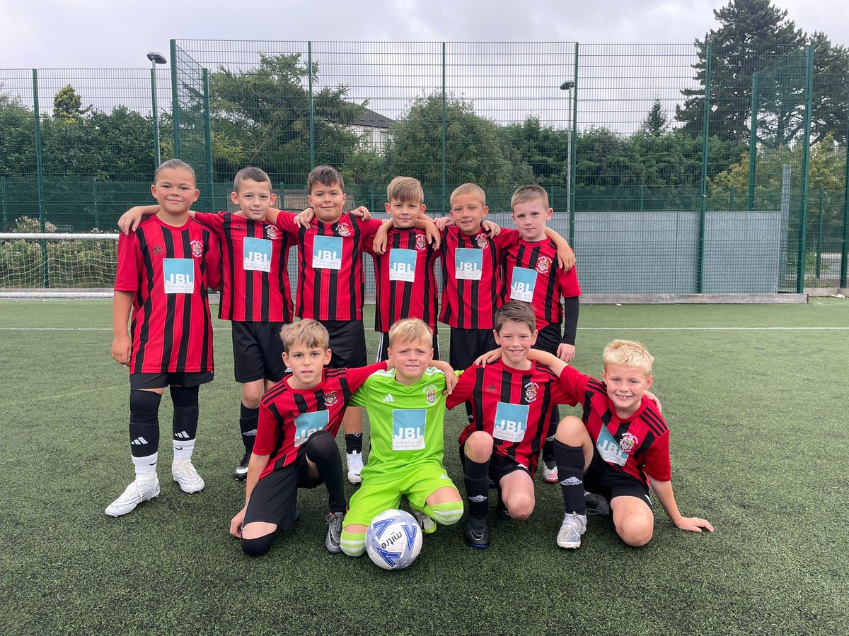 Delighted to be sponsoring @BingleyJuniors Football Club U9’s Bayern Team. ⚽️ We have signed a 2-year sponsorship deal. All the best for the season. 👏 #Pitchero #bingley #football #sponsored