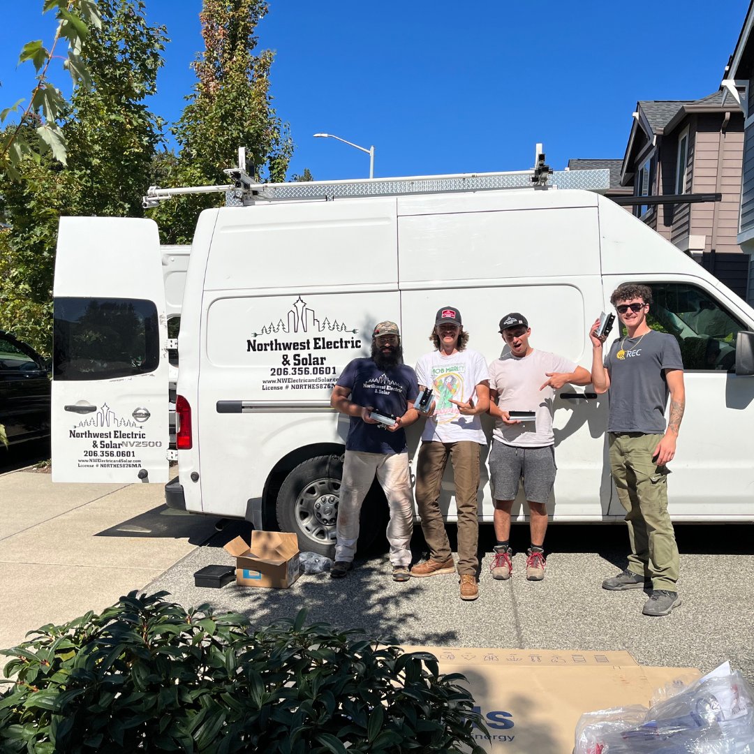 We're back on the roof with another RT-Apex training! 

If you’ve heard about the countless benefits of going rail-less and want to save time and money on your next install, then give us a call and we’ll come to you!

📞 (858) 935-6064
🌎 roof-tech.us

#solar