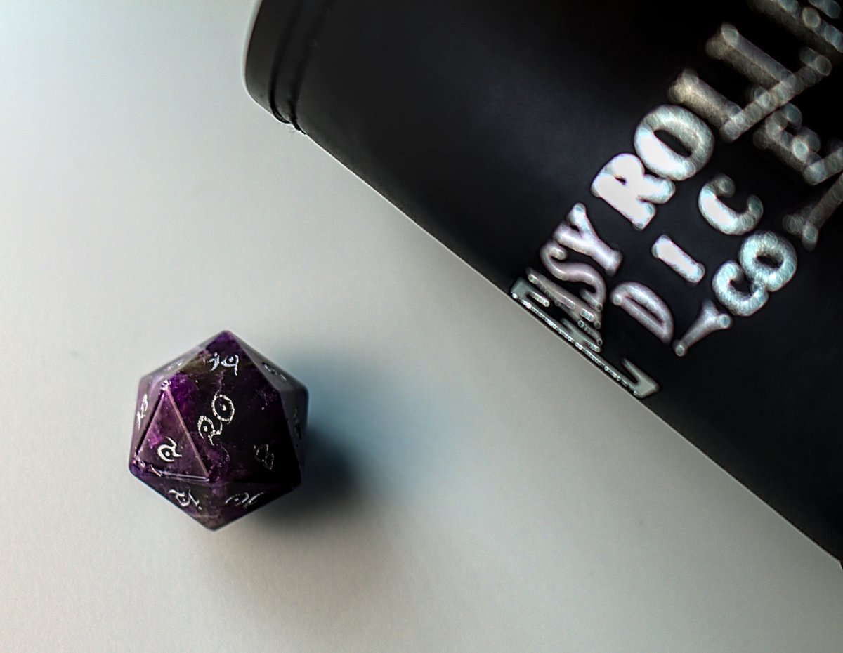 EasyRollerDice's tweet photo. Our Elven Amethyst D20 Dice chillin' by one of our dice cups.
#dice #stonedice #dicecup #diceporn #dnd #dungeonsanddragons #tabletop #tabletopgames #tabletopgaming #dnd5 #d20 #dnd5e #dnd3e #dndlife #pathfinder #pathfindergame #dicecollector #dicecollectors #dicecollecting https://t.co/hFcCBnxiXf