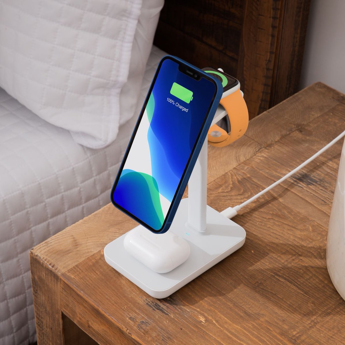 twelvesouth's tweet photo. 5 stars for #HiRise3! π π π π π "Bought two for myself and my wife, she loves it. I love it too, she used hers to FaceTime her sister and still charge her phone. I love it that it charges, phone, watch, and AirPods"! Shop here https://t.co/flHmPow3Gi https://t.co/p76sYs3luR