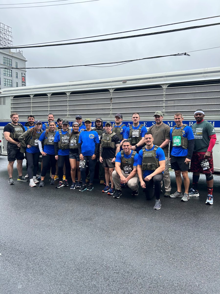 USMSBrooklyn's tweet photo. USMS participated in the annual @Tunnel2Towers 5K Run. This is the largest first responder run in NYC, honoring first responders who died on 9/11 and those who have died since. The run starts in Brooklyn, goes through the Battery Tunnel and Finishes at Ground Zero. #NeverForget https://t.co/HWdFIhSGFA