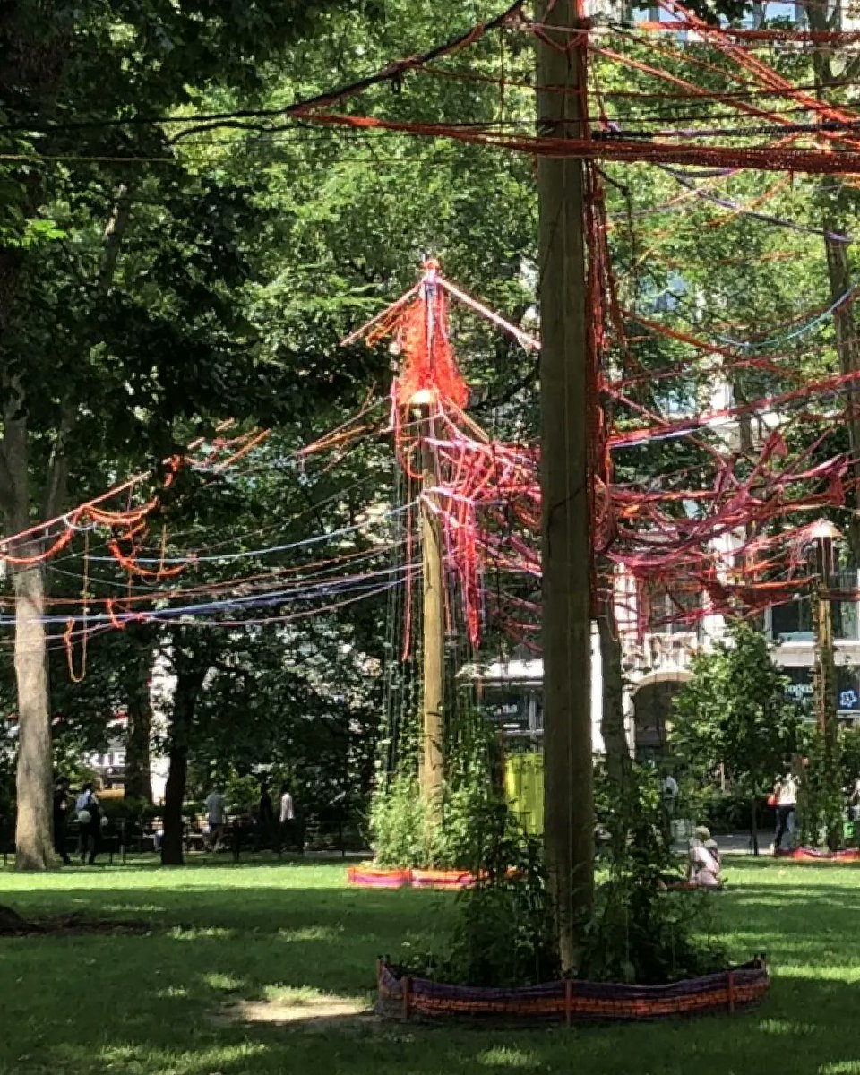 Wecanokstudio's tweet photo. SUMMER HIGHLIGHT: #faveart #publicspace

I didn't get out much this summer (literally), but when I did, I went right to @madsqparknyc to see My Neighbor's Garden by @pepestudionyc. Total joy. https://t.co/eGEXDtbdF4