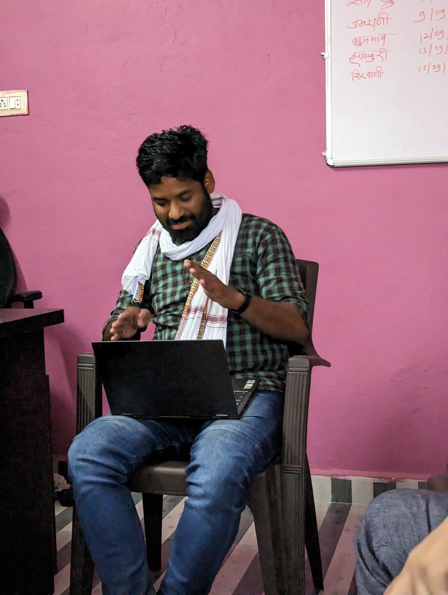 <a href="/DEFindia/">DEFindia</a> <a href="/OsamaManzar/">OsamaManzar</a> <a href="/shalinikala/">shalini kala</a> <a href="/APC_News/">APC</a> <a href="/ISOC_Foundation/">Internet Society Foundation</a> <a href="/apnic/">APNIC</a> <a href="/GDInclusion/">Global Digital Inclusion Partnership</a> <a href="/MadanRao/">Madanmohan Rao</a> <a href="/saurabh0426/">saurabh srivastava</a> <a href="/khanamirullah/">IdeaofIndia</a> <a href="/cdpp_india/">Centre for Development Policy and Practice</a> <a href="/RajCMO/">CMO Rajasthan</a> <a href="/ashokgehlot51/">Ashok Gehlot</a> <a href="/MIB_India/">Ministry of Information and Broadcasting</a> <a href="/MoRD_GoI/">Ministry of Rural Development, Government of India</a> <a href="/EduMinOfIndia/">Ministry of Education</a> <a href="/_DigitalIndia/">Digital India</a> <a href="/mygovindia/">MyGovIndia</a> <a href="/JharkhandCMO/">Office of Chief Minister, Jharkhand</a> <a href="/IrfanActive/">Mohd Irfan Khan</a> <a href="/RajawatUtkarsh/">Utkarsh Rajawat</a> <a href="/ArpanaSinghal/">arpana sharma singhal</a> <a href="/AspenInstitute/">The Aspen Institute</a> <a href="/GoI_MeitY/">Ministry of Electronics & IT</a> <a href="/njbarbhuiya/">Nahid Jubair</a> <a href="/AccentureIndia/">Accenture India</a> <a href="/Akhtarbad/">Akhtar Badshah</a> <a href="/equallyable/">EquallyAble Foundation</a> <a href="/UsipiO/">USIPI_OFFICIAL</a> <a href="/natashabadhwar/">Natasha Badhwar</a> <a href="/CMOTamilnadu/">CMOTamilNadu</a> <a href="/UNESCO/">UNESCO 🏛️ #Education #Sciences #Culture 🇺🇳</a> <a href="/CSCegov_/">CSCeGov</a> <a href="/hydermkhan/">Hyder Khan. MD</a> <a href="/mn1207/">Maiko Nakagaki</a> <a href="/kendimalibot/">Kenneth Dimalibot</a> <a href="/WHO/">World Health Organization (WHO)</a> <a href="/MoHFW_INDIA/">Ministry of Health</a> <a href="/ChhattisgarhCMO/">CMO Chhattisgarh</a> <a href="/MilenNetwork/">MILEN</a> <a href="/alex_b_amaral/">Alexandre Amaral</a> <a href="/PhonePe/">PhonePe</a> <a href="/GooglePay/">Google Pay</a> <a href="/Paytm/">Paytm</a> <a href="/MXR_world/">MXR.world</a> <a href="/AmeOrganic/">Ame Organic</a> <a href="/karnatakadem/">Karnataka Digital Economy Mission (KDEM)</a> <a href="/IHCN_F/">IHCN-F</a> #269/365: “Chai pe charcha is where the most beautiful conversations happen.”
📍Nandurbar, Maharashtra 

<a href="/nsenitesh/">Nitesh Bhardwaj</a>, co-founder of <a href="/AJanjagruti/">Aadiwasi JanJagruti</a> leverages social media to create hyper-local content to raise awareness about social issues.

#DailyDigitalStory