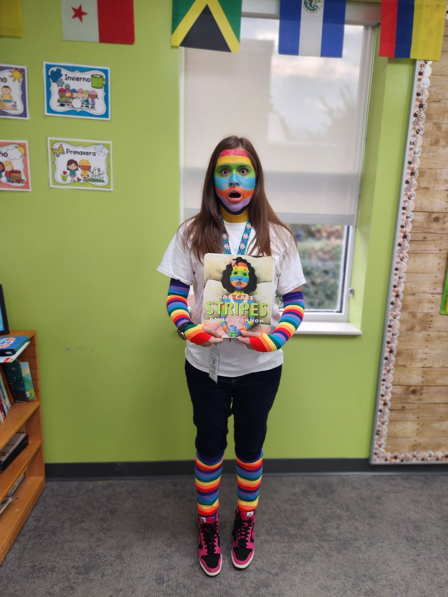 klundstromatmv's tweet photo. #MVLower is also embracing Homecoming Week - Favorite Book Character/Author Day! #teachersarekey #allin @TheMVSchool #havefun https://t.co/hytORinVKR