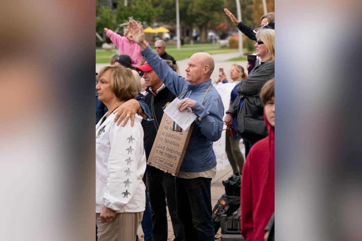 MapleRidgeNews's tweet photo. Kelowna residents shocked by apparent Nazi salute at anti-SOGI march https://t.co/k8ZAEr84Zl https://t.co/lQ74NObCPT