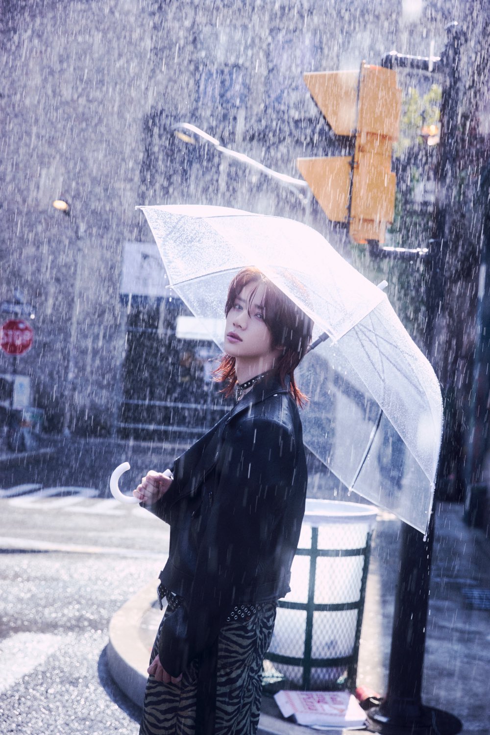 F69eWS9aUAAJ00n?format=jpg&name=large