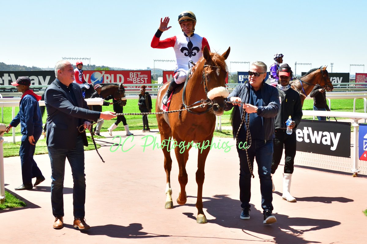 Race 1 Winner: KUDZU  
3 Ch g Flower Alley (USA) - Headstrong (IRE) by Pivotal (GB)
TRAINER: J J van Vuuren
BRED BY: Wilgerbosdrift &amp; Mauritzfontein 
OWNER/S: Messrs J F &amp; L M F Wernars &amp; Mrs T J Wernars