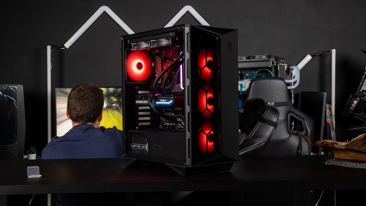 FlowUPofficiel's tweet image. 🖥️ Présentation de la configuration PC &quot;Moll-E&quot; 🚀

Vous cherchez un PC puissant et ultra fiable pour le gaming sans vous ruiner ? Ne cherchez pas plus loin ! 

Voici le Moll-E, notre bête de performance. 💪

#ConfigPC #GamingSetup