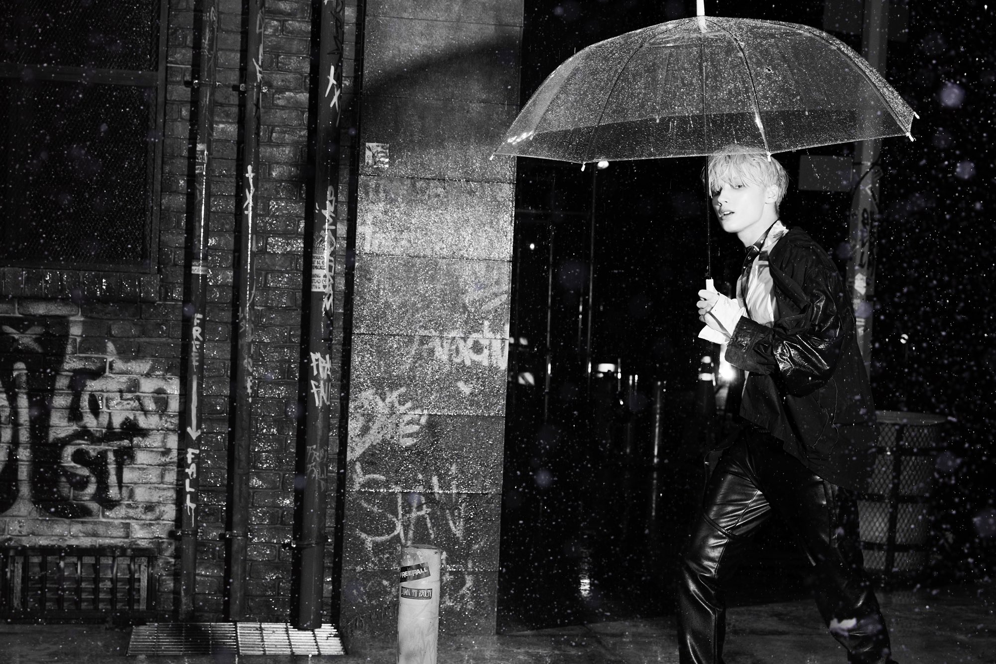 F69ej4vbgAAnryW?format=jpg&name=large