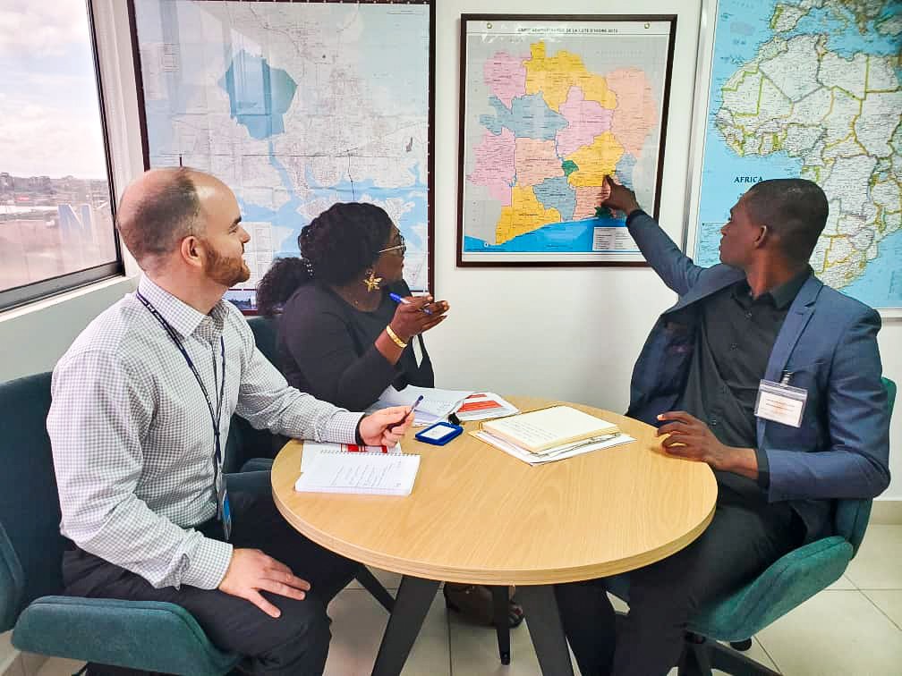 Une délégation de l'OIDH a eu l'honneur d'être reçue ce jour par  Christian Gour et Awa Ouattara, de l' <a href="/AmbCanCI/">Canada Côte d'Ivoire</a>.
Au menu des échanges, la présentation du plan d'exécution du projet de prévention de la violence par la promotion de l'engagement citoyen et le leadership féminin.