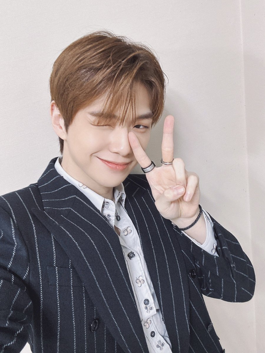 [#Oh녤]

230926 Mnet 
스트릿 우먼 파이터2 방송 완료 💜

오늘도 역시나 빛나는 진행력✨
기특 강쥐 MC 다니엘🐶
다니티 덕분에 행복 풀 충전❣

#강다니엘 #KANGDANIEL #스트릿우먼파이터2