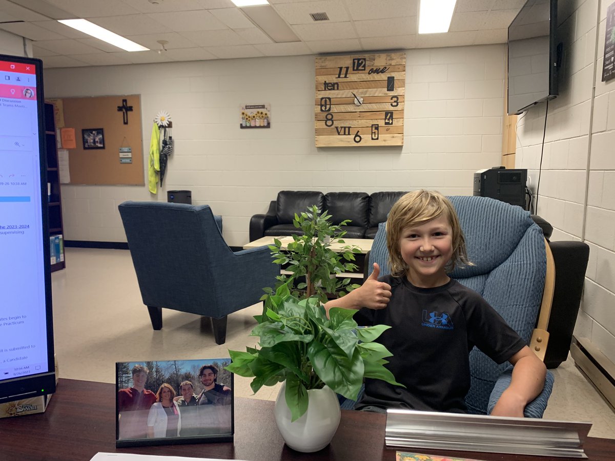 HealeyHeather's tweet photo. This rockstar created a design for a new bathroom to help his family! Loved our chat today! @alcdsb_olmc #ChitChatCafe #TogetherisBetter #ALCDSBBlessed https://t.co/cRThH8BtAh
