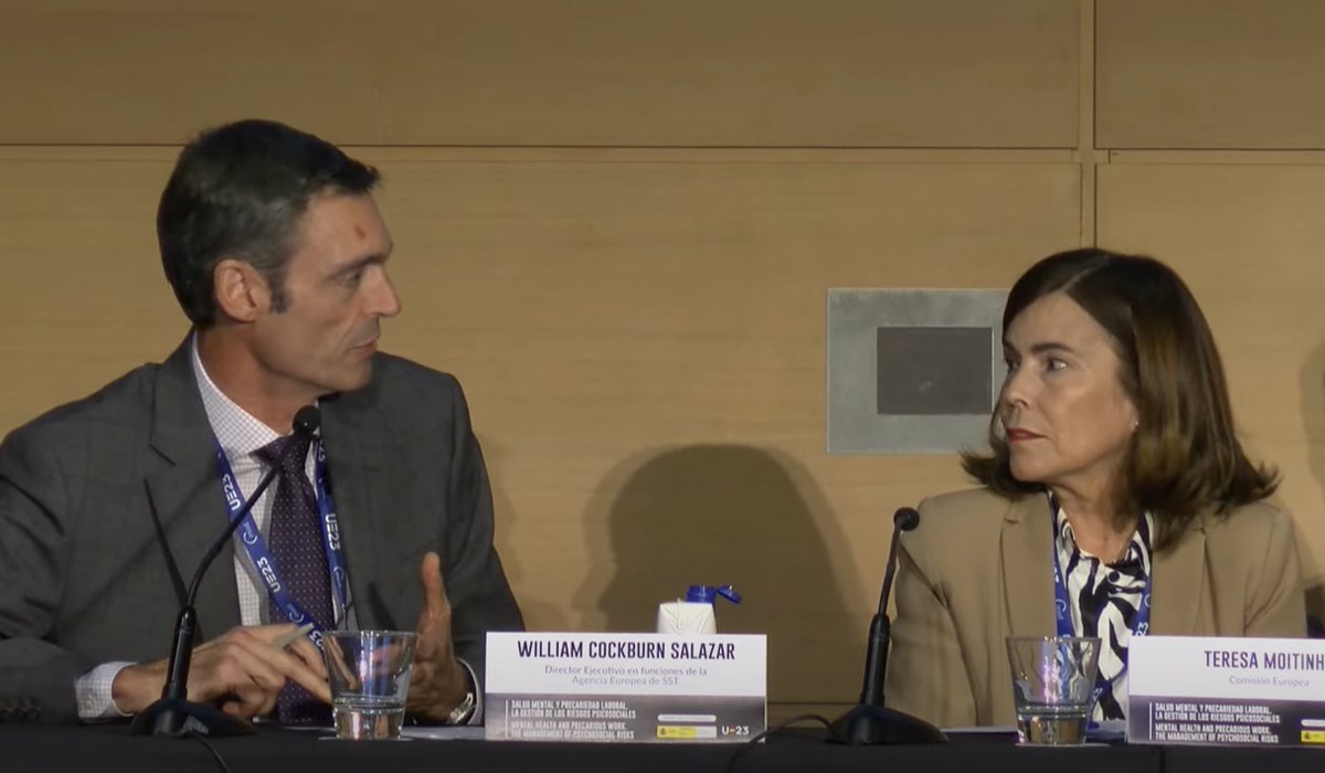 <a href="/EU_OSHA/">EU-OSHA 🇪🇺</a>'s Interim Executive Director, William Cockburn moderated an insightful roundtable during the @EU2023ES summit on #MentalHealth and #PsychosocialRisks.

He highlighted the possibilities that #digitalization and social dialogue can bring to the table.