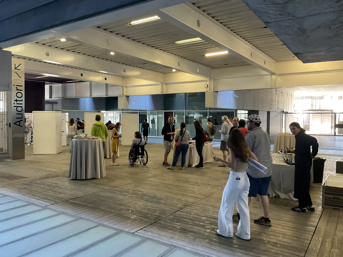 DivIDE_2025's tweet image. Poster session started! @divide2023 @CRGenomica