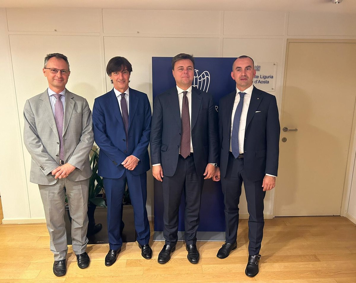 ConfindustriaEU's tweet image. 🆕Visita in Delegazione per @ConfPiem Liguria e Valle d'Aosta, in occasione dell'inaugurazione ufficiale del loro ufficio di #Bruxelles.

🇪🇺Oggi e domani si terranno dei panel con esperti della @EU_Commission, della @ItalyinEU, della Delegazione e con @marcobreso della @LaStampa.