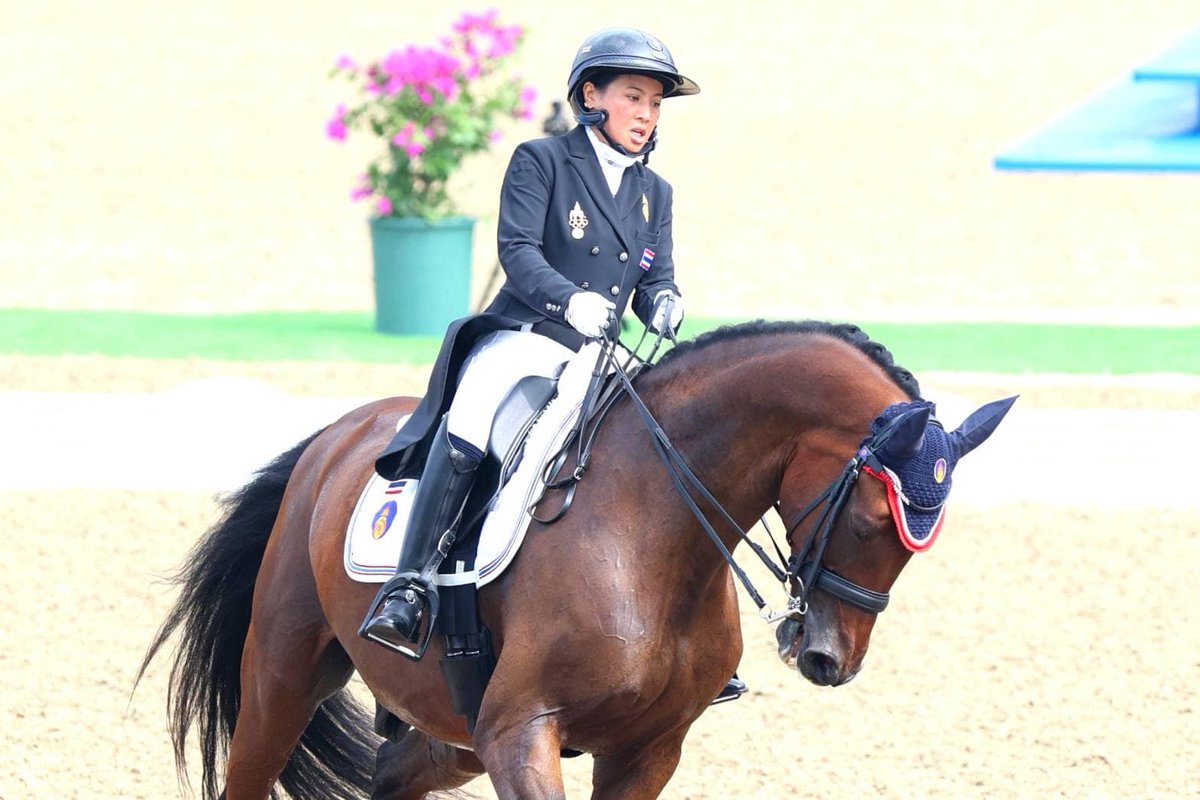 rwthofficial's tweet image. 🇹🇭🇨🇳
#Thailand’s Princess Sirivannavari attended the Team Dressage equestrian competition of the 19th #AsianGames at #Tonglu Equestrian Centre #China. The Princess got the marks as 61.588 percents, resulted the Thai National Equestrian Team was ranked in the fifth place out of 21