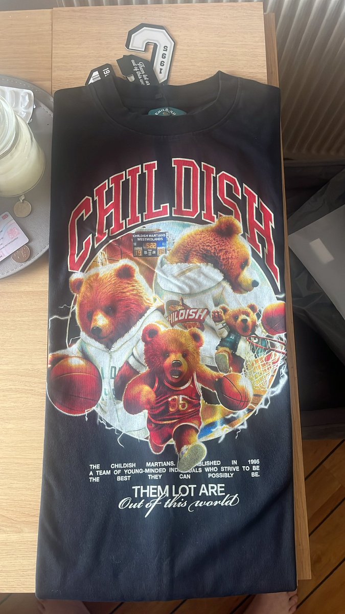 josh (@josh_cowley115) on Twitter photo Well the first part of the varsity drop has arrived and I can honestly this is my favourite tee by far <a href="/JaySwingler/">Jay Swingler</a> <a href="/RomellHenryTgf/">Romell Henry</a> <a href="/JakeTheftAuto/">Jake</a> <a href="/CHILDISH_95/">Childish Collection</a> Well the first part of the varsity drop has arrived and I can honestly this is my favourite tee by far <a href="/JaySwingler/">Jay Swingler</a> <a href="/RomellHenryTgf/">Romell Henry</a> <a href="/JakeTheftAuto/">Jake</a> <a href="/CHILDISH_95/">Childish Collection</a>