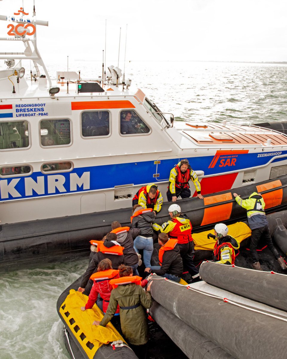 KNRM's tweet photo. 𝗪𝗲𝘀𝘁𝗲𝗿𝘀𝗰𝗵𝗲𝗹𝗱𝗲𝗼𝗲𝗳𝗲𝗻𝗶𝗻𝗴 𝟮𝟬𝟮𝟯
Afgelopen zaterdag heeft KNRM Breskens de jaarlijks terugkerende 'Westerschelde-oefening' waaraan ook KNRM Cadzand, KNRM Hansweert, en KNRM Westkapelle deelnamen georganiseerd. Het was weer een groot succes!
#knrm #reddersopzee https://t.co/ejEDD0R62R