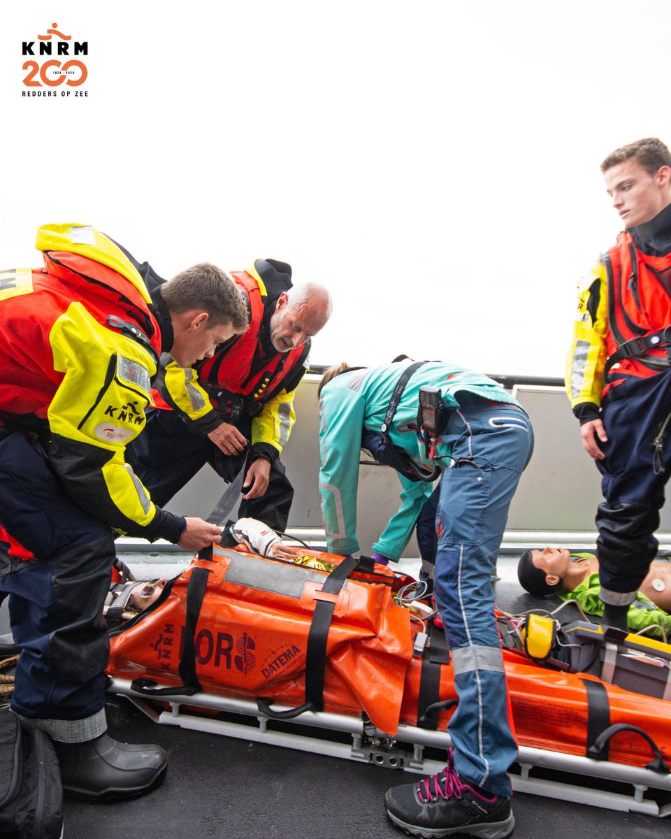 𝗪𝗲𝘀𝘁𝗲𝗿𝘀𝗰𝗵𝗲𝗹𝗱𝗲𝗼𝗲𝗳𝗲𝗻𝗶𝗻𝗴 𝟮𝟬𝟮𝟯
Afgelopen zaterdag heeft KNRM Breskens de jaarlijks terugkerende 'Westerschelde-oefening' waaraan ook KNRM Cadzand, KNRM Hansweert, en KNRM Westkapelle deelnamen georganiseerd. Het was weer een groot succes!
#knrm #reddersopzee