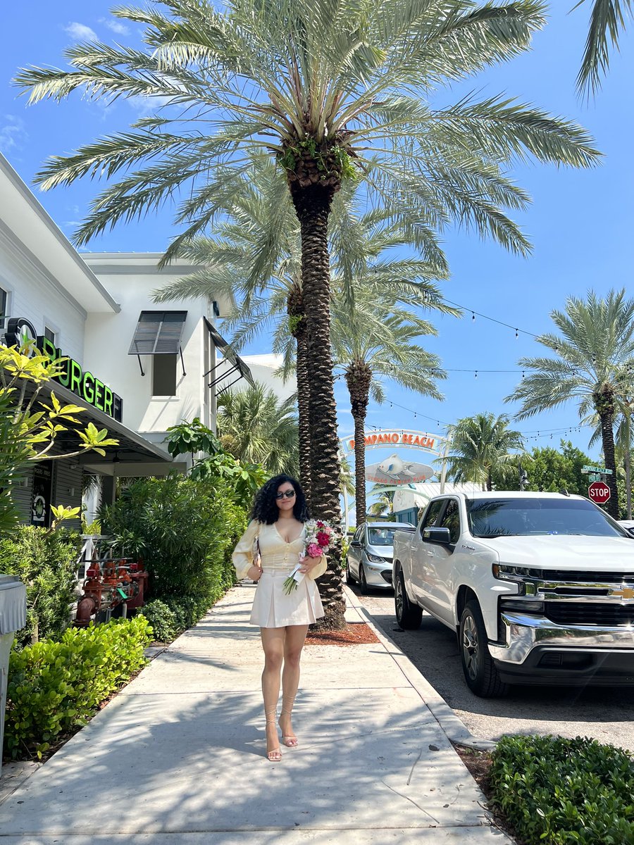 driveraaaaa's tweet image. 🍷💐🌴