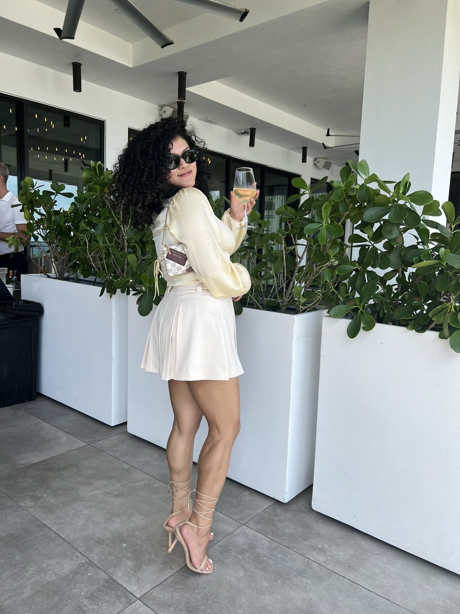 driveraaaaa's tweet image. 🍷💐🌴