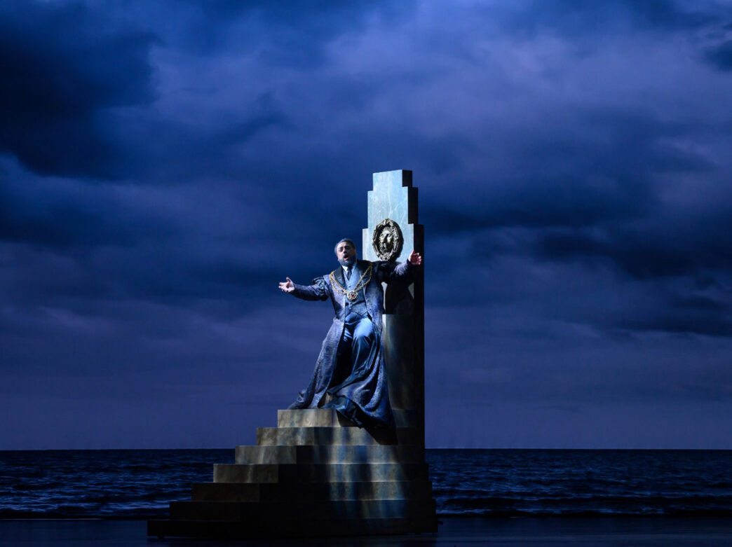 visitphilly's tweet photo. Calling all opera fans! @OperaPhila's Festival O23 is back and there's something for everyone. From live performances to film screenings to panel discussions now through October 1. #visitphilly #operaphiladelphia
⬇️
https://t.co/jJ8s1BlOa3 https://t.co/ElJCivRuku