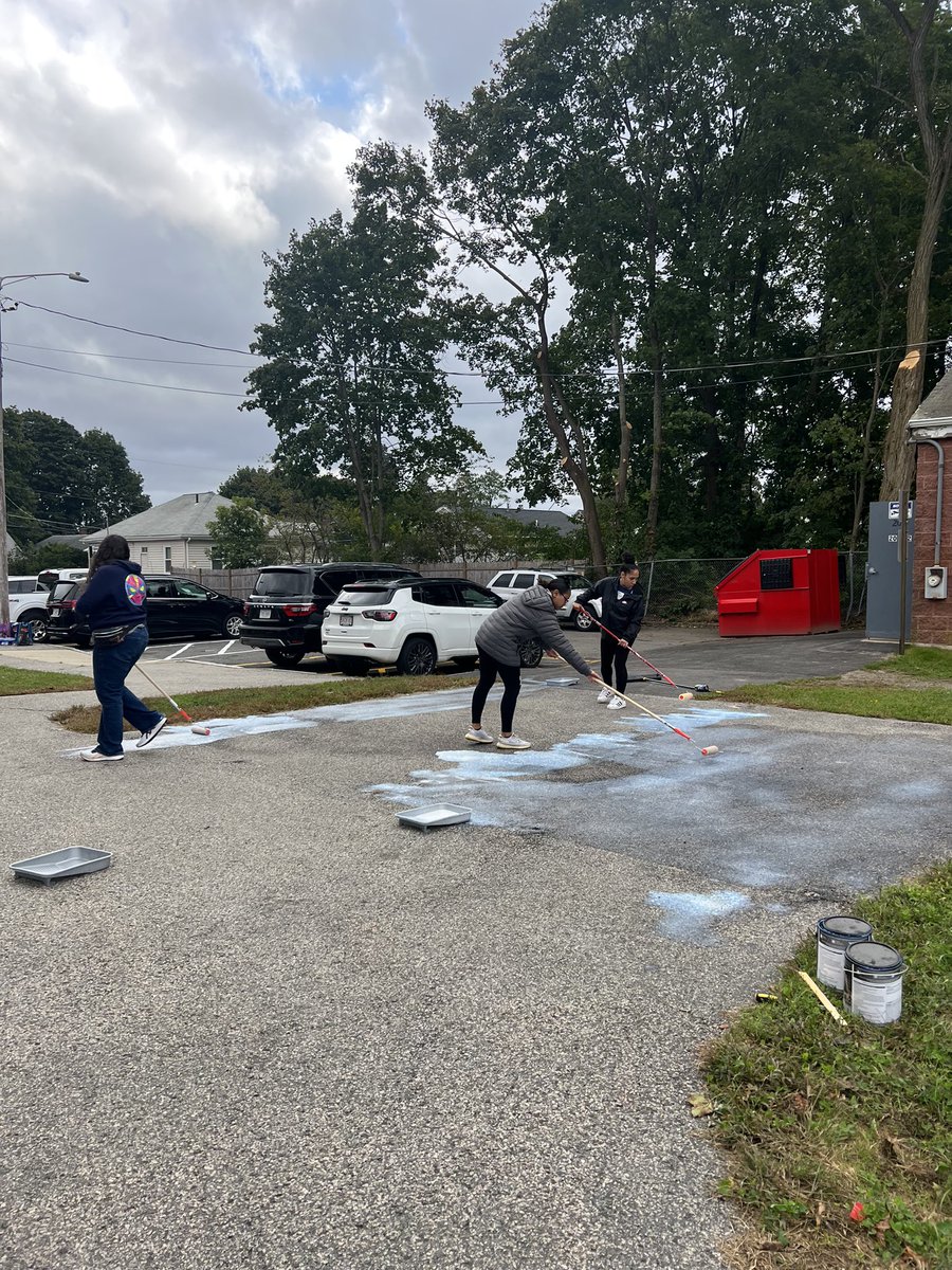 BrocktonHousing's tweet photo. The work party is just beginning for our new playground at Washburn Heights. Thank you to @kaboom and The @carmax Foundation. #bha #brocktonhousing #publichousing #playground #playspaceequity #playmatters #brockton #Massachusetts https://t.co/j8B855q3lS