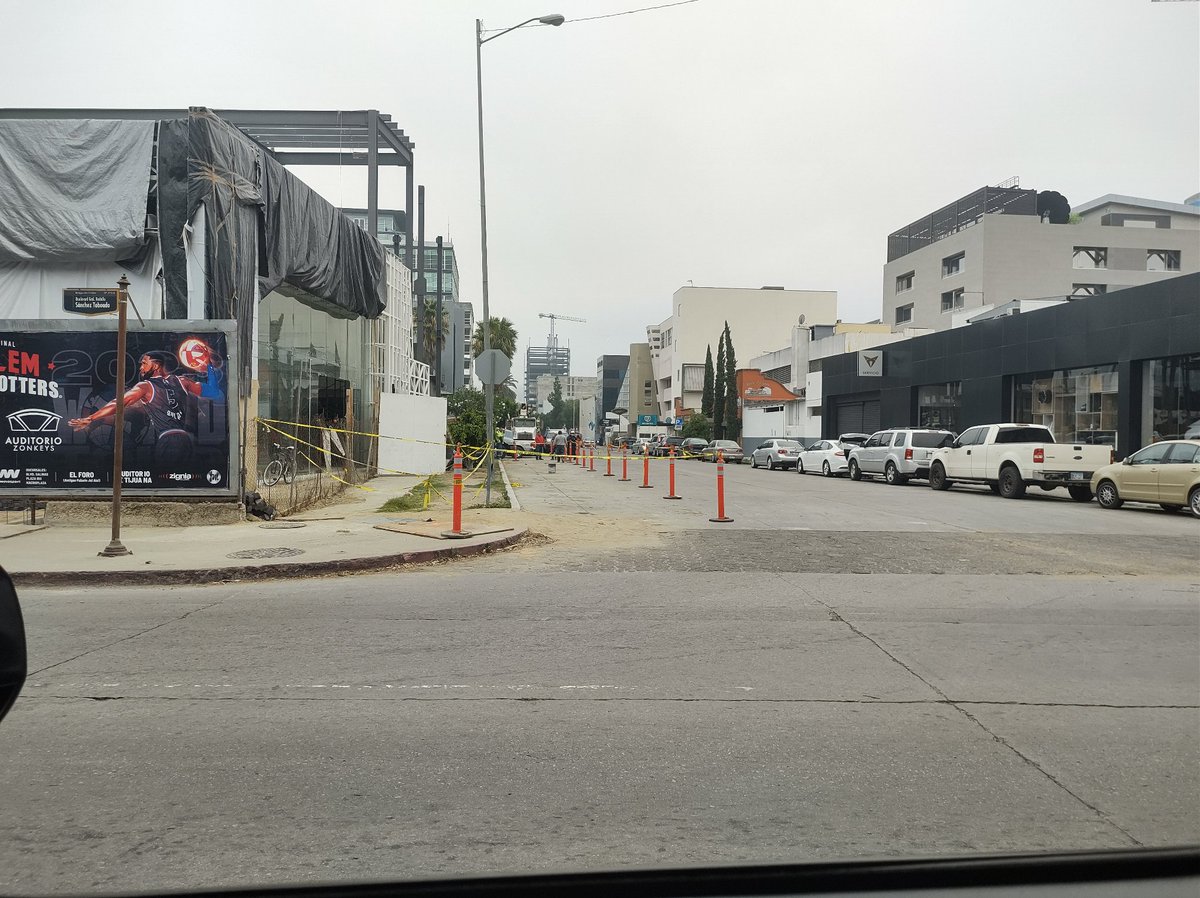 PAG_BC's tweet photo. Así no! @GrupoTERSA 
@Montserrat4T  por qué tantos privilegios en la zona dorada y de parquimetros para está constructora? 
@LandRover  this  will be a Bad partner is a lowlife group at Tijuana Mx. https://t.co/2U0dYwkKWz