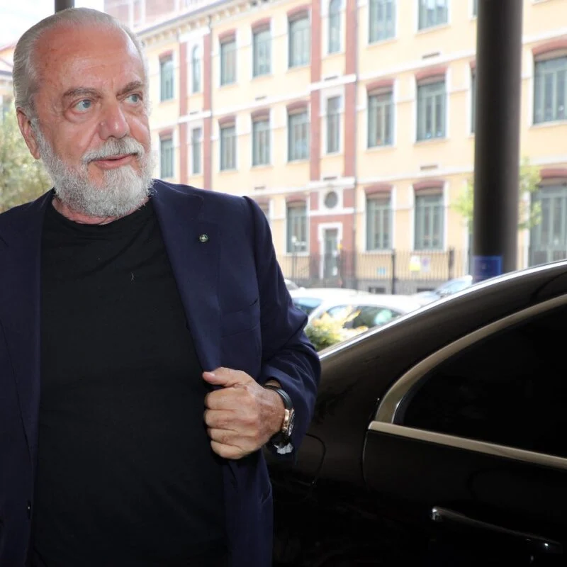 SerVessicchio's tweet photo. #npoli indagato #DeLaurentiis per il caso #Osimhen la procura sportiva ha già archiviato. Leggi qua ⬇️ https://t.co/dPnVE0341M https://t.co/oM4eI7uCYn