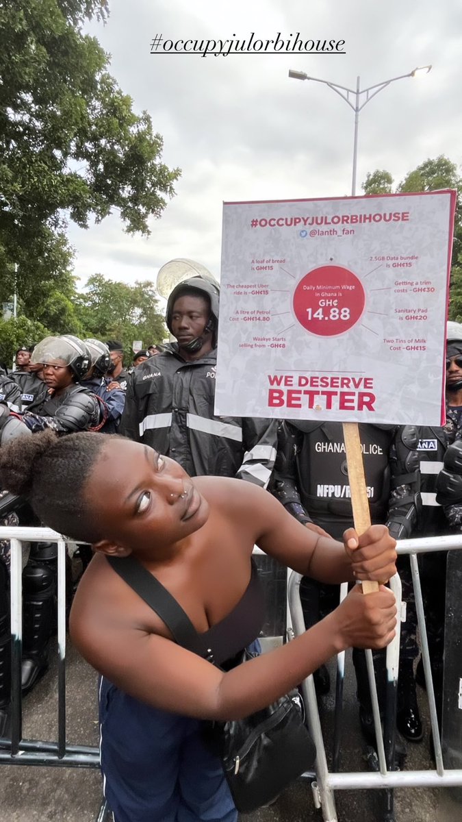 Ama_governor's tweet photo. I protest because the economic crisis in Ghana does not allow workers to earn enough to afford their basic needs, talk less of saving or affording our dream lifestyles.
#OccupyJulorbiHouse https://t.co/r4UipBOVy2