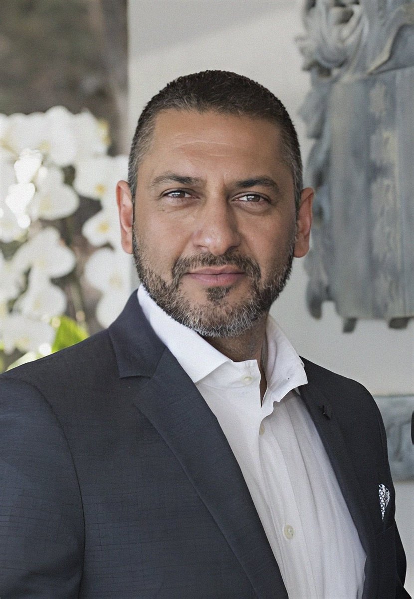 insightfactor's tweet photo. 🔴Zunaid Moti loses Con Court battle🔴

Con Court judgement refused the Moti Group leave to appeal directly to the Court against the whole judgement and orders of Justice Sutherland DJP of the JHB High Court, allowing amaBhungane to retain possession of the Group’s private docs https://t.co/kyZBQfr4Bd