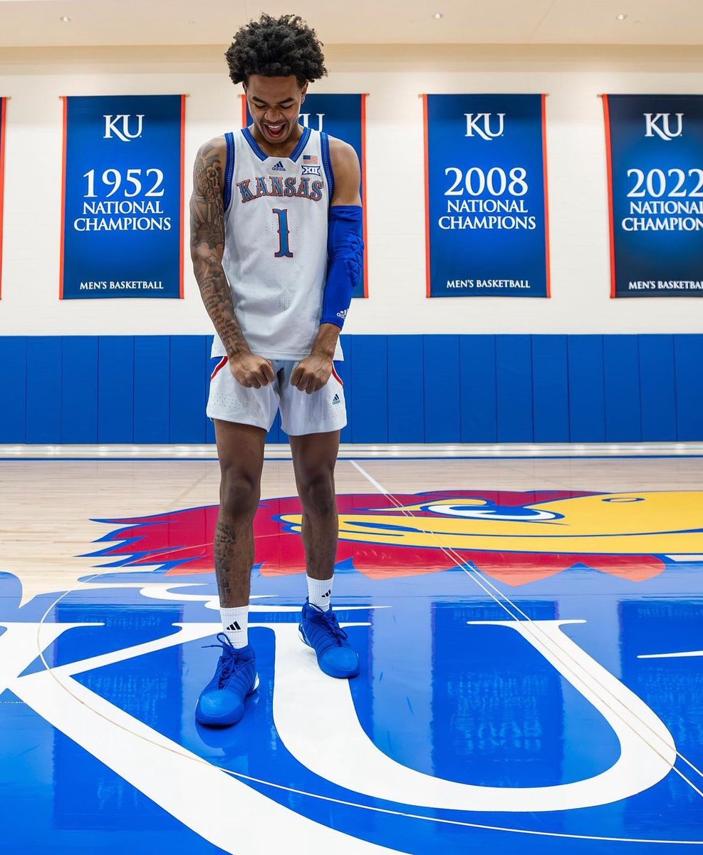 Top-20 G Labaron Philon chooses Kansas. Breaking down why we're higher on the senior guard than the rest of the industry and what he'll bring to Lawrence. 📋 madehoops.com/made-society/a…