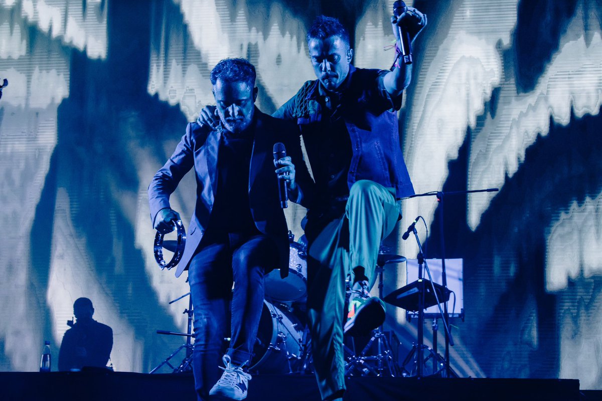 vetustamorla's tweet image. Muchas gracias, @drexlerjorge y @campicampon por acompañarnos en el @CordilleraFest con Finisterre.❤️

Fotos, @TatanPinilla y @chuchotragaluz