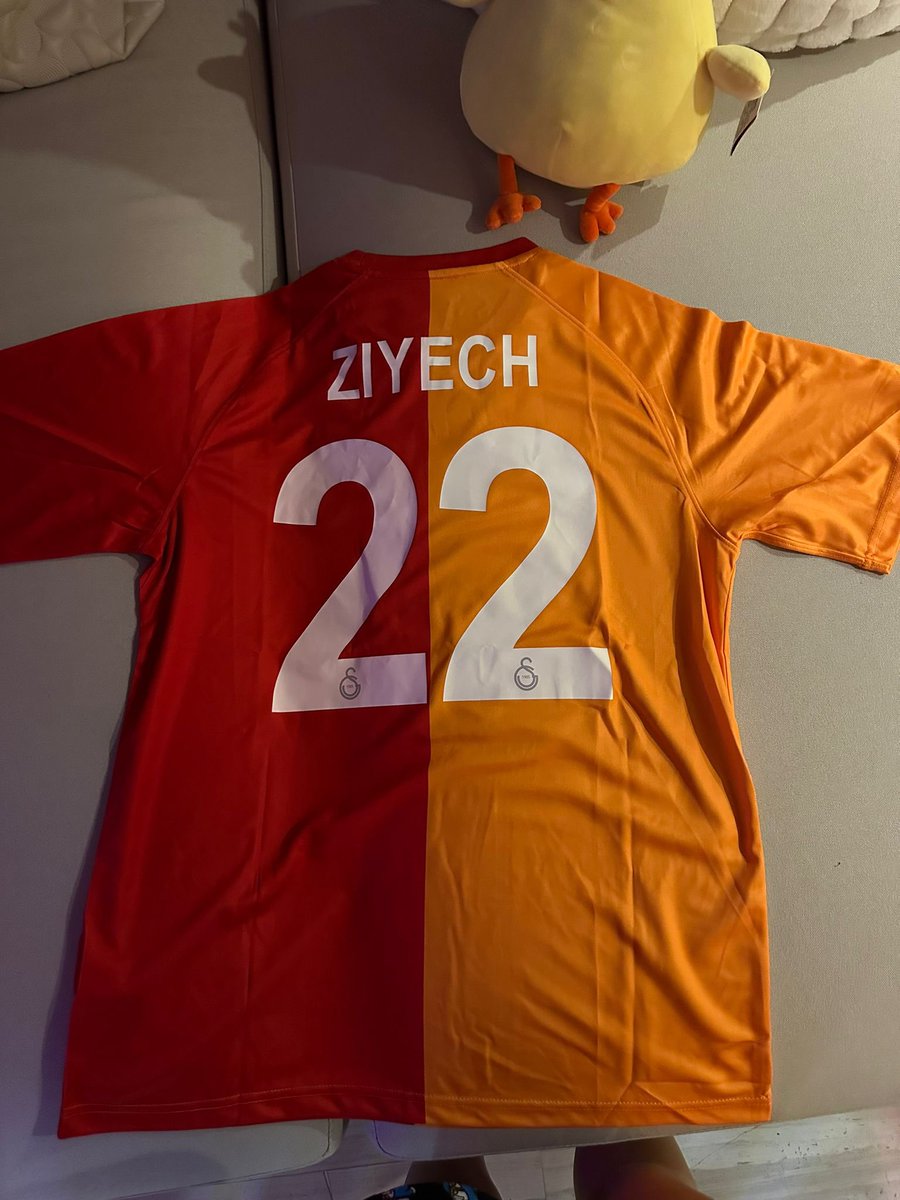 brahimsgolden's tweet photo. the best gifts i’ve ever received for my birthday are from my mother and best friend 🥹❤️‍🩹 https://t.co/tCTpqzlo9X