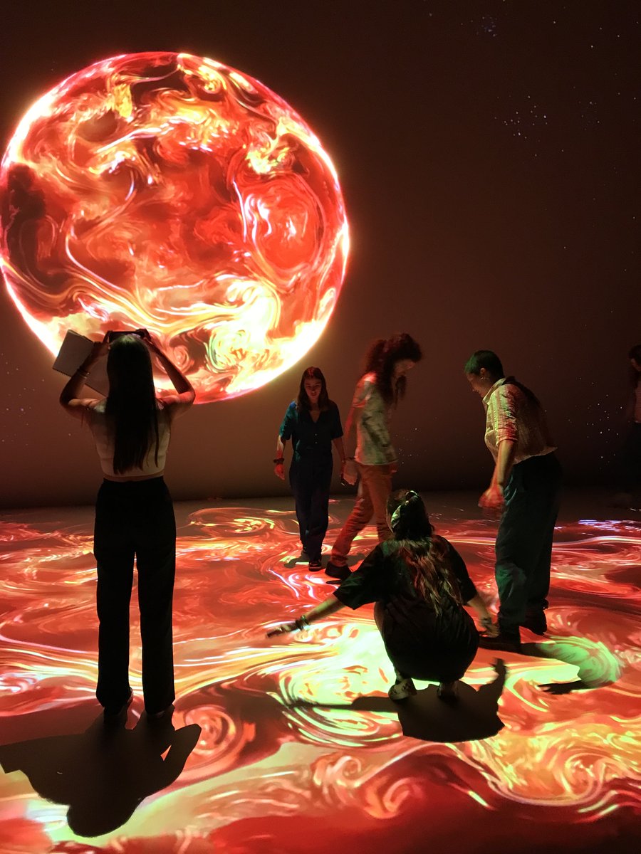 LMSchlenker's tweet image. Au programme cet après-midi : 
📍Première rencontre pro pour les M1 @CcstMaster avec @M4nuR3d chargé de projet @LaCasemate   
 🚀visite en avant-première de Cosmocité @Cosmocite_gre
🔜 Les M1 #CSTgre vous raconteront leur visite sur  @EchoSciGre