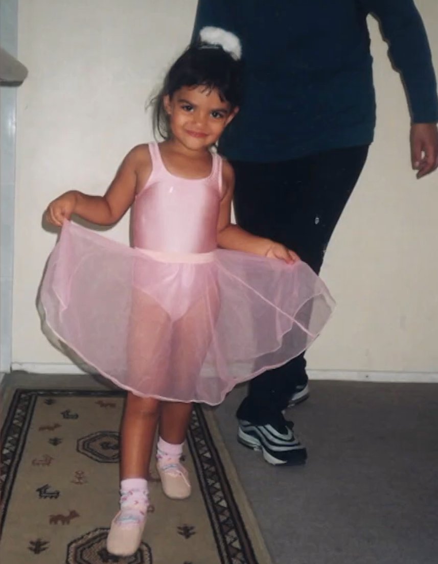 jungkrsten's tweet photo. Holding and keeping these pics dearly in my heart.

BABY KIRSTEN.
OUR SUPERSTAR.
BEST LEADER. https://t.co/guzBwv2W23