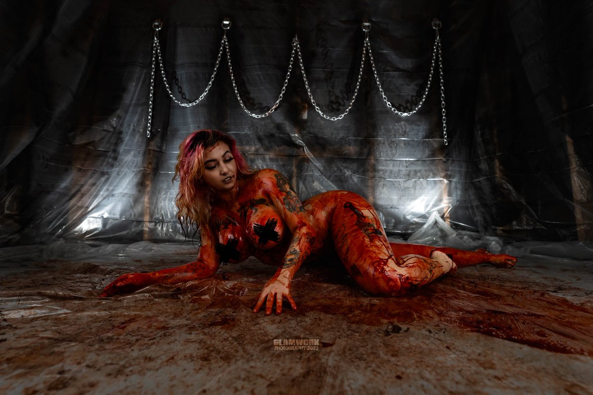 GlamworkPhoto's tweet photo. Bloody portrait season 📷🩸🔥
#horrorphotography #horror #halloween #horrorart #horrormovies #photography #horrorcommunity #horrorfan #darkart #creepy #horrorcosplay #dark #instahorror #darkphotography #horroraddict #horrorphoto #scary #art #horrorlife #horrorgram #horrorlover https://t.co/Z3m9BAUk6G
