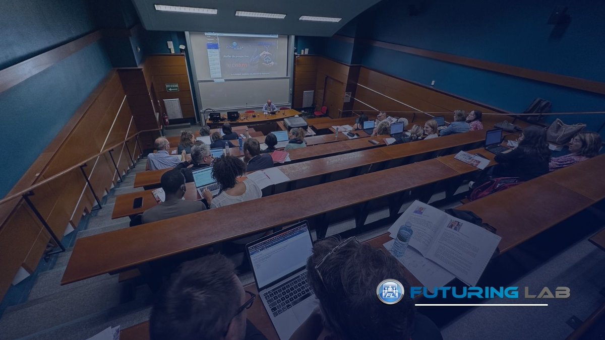 FuturingLab's tweet image. C’est toujours un grand plaisir de  retrouver chaque année les nouveaux auditeurs du master 2 Prospective,  innovation et transformation / management public du @LeCnam 
Atelier de prospective en immersion sur : &quot;l’avenir de l’industrie en France à  l’horizon 2040&quot;
#pncp