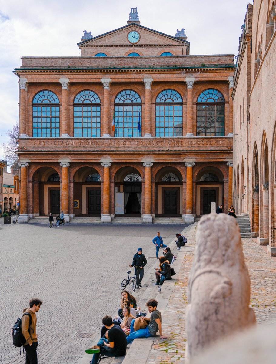 Capitale italiana della cultura 2026: il 27 settembre al Teatro Galli la cerimonia di deposito del dossier di candidatura di Rimini e la Romagna. Dalle 19.30 la festa nelle piazze con musica dal vivo, danza, musei e negozi aperti👉 comune.rimini.it/novita/al-teat…

#rimini2026 #vienioltre