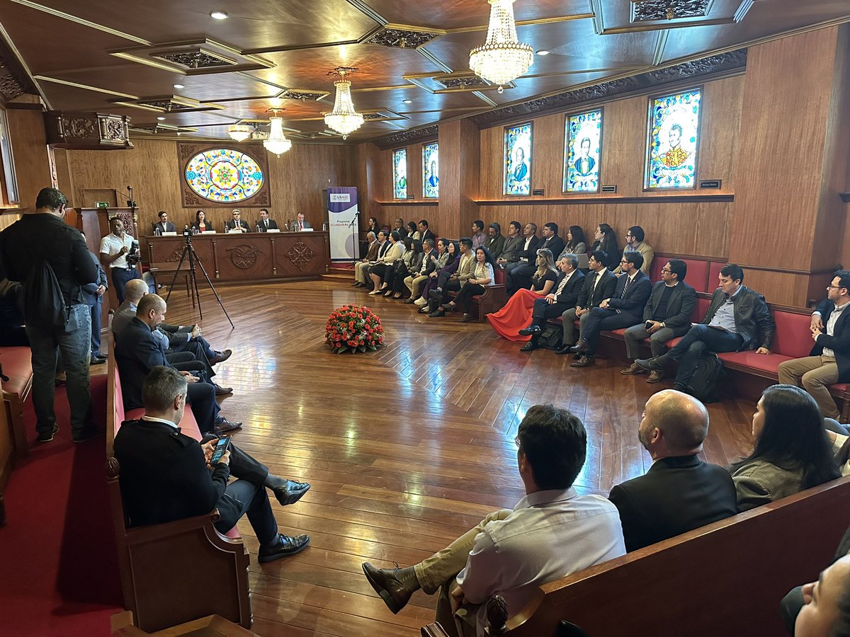 uasbecuador's tweet photo. 🔴#UASBLive |

Sigue la transmisión en vivo de la presentación del Manual "Seguridad Ciudadana: una responsabilidad compartida" en el siguiente enlace ➡️ https://t.co/lsqU5AgCfR

@USAID @PlanificacionEc https://t.co/jDP6fibKtv