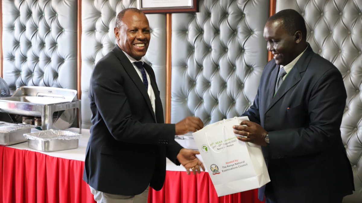 KNECKenya's tweet photo. A team of officials from Uganda benchmarks with KNEC on the Competency Based Assessment milestones achieved by KNEC since the roll out of the CBC Curriculum in 2019. https://t.co/Kmz5YcXR16