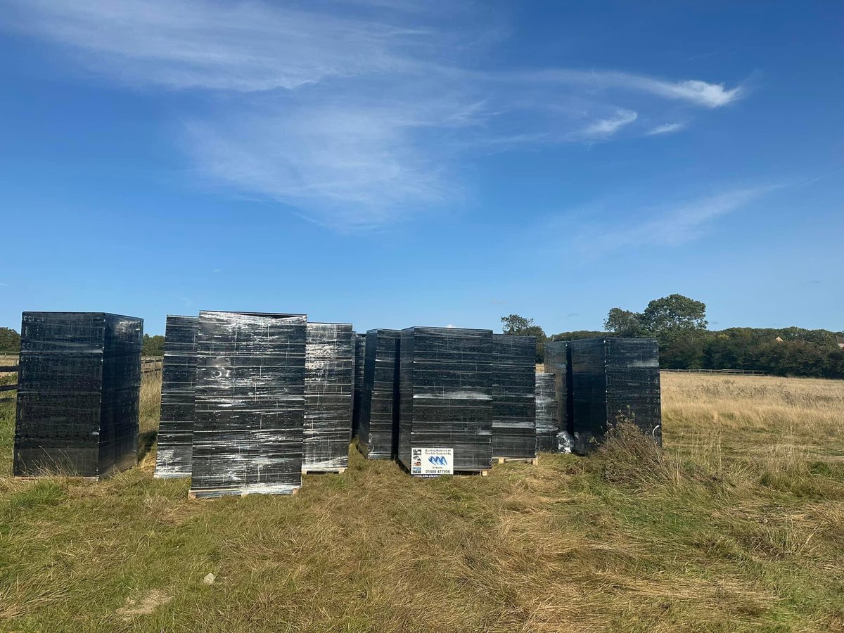 SDE_Civils's tweet photo. 230 soakaway crates - delivered to a customer in Alconbury and supplied by our St. Neots depot 🚛

https://t.co/yTihucDTPN https://t.co/lgFGj5eGvv