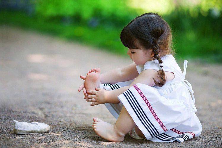 ( وخلق الانسان ضعيفا ) ..

" بلغ من ضعفه أن كلمةً تفرحه .. وأخرى تحزنه .. وهديةً ترضيه .. وشوكةً 
تدميه"

وكلنا من الله وإليه سبحانه 

الحمدلله في كل وقت وحين 

احبك ربي من كل قلبي 💙💙