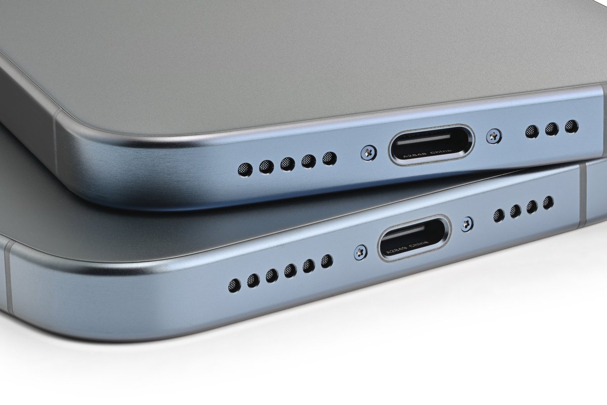 maqdamyasir's tweet photo. 📱 Did you know? Uncover hidden info about your new iPhone 15! 🔍 You can now check the model number and country of manufacture directly from the USB-C connector.

#iPhone15ProMax #iPhone15Series #apple #iphone #tech https://t.co/RL65JuhksX