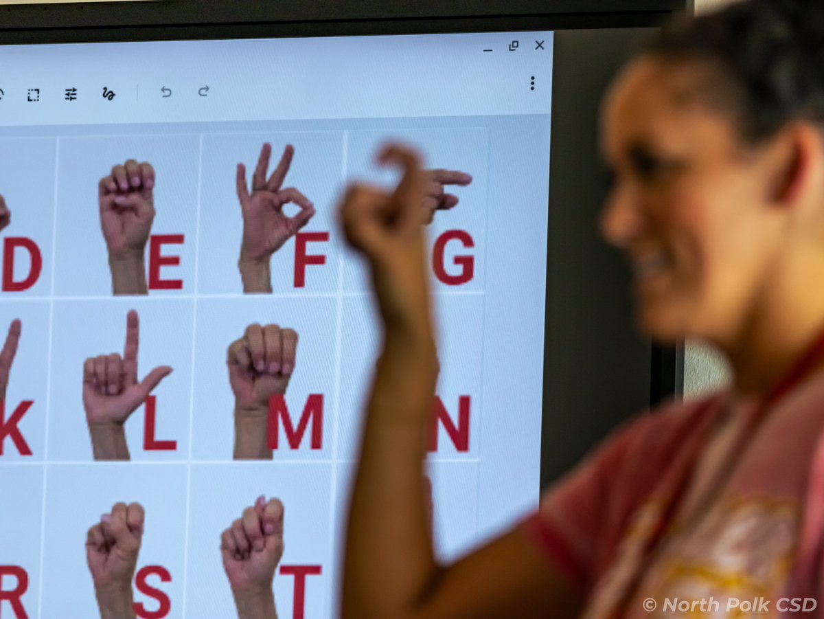 NorthPolkCSD's tweet photo. 🤟Celebrating the beauty of ASL during #WeekOfTheDeaf! 🤟 One of our Comet Clubs at Big Creek Elementary has been on an inspiring journey, immersing themselves in ASL and bridging communication gaps over the last month. 
#GoComets https://t.co/oIVsUke4y0